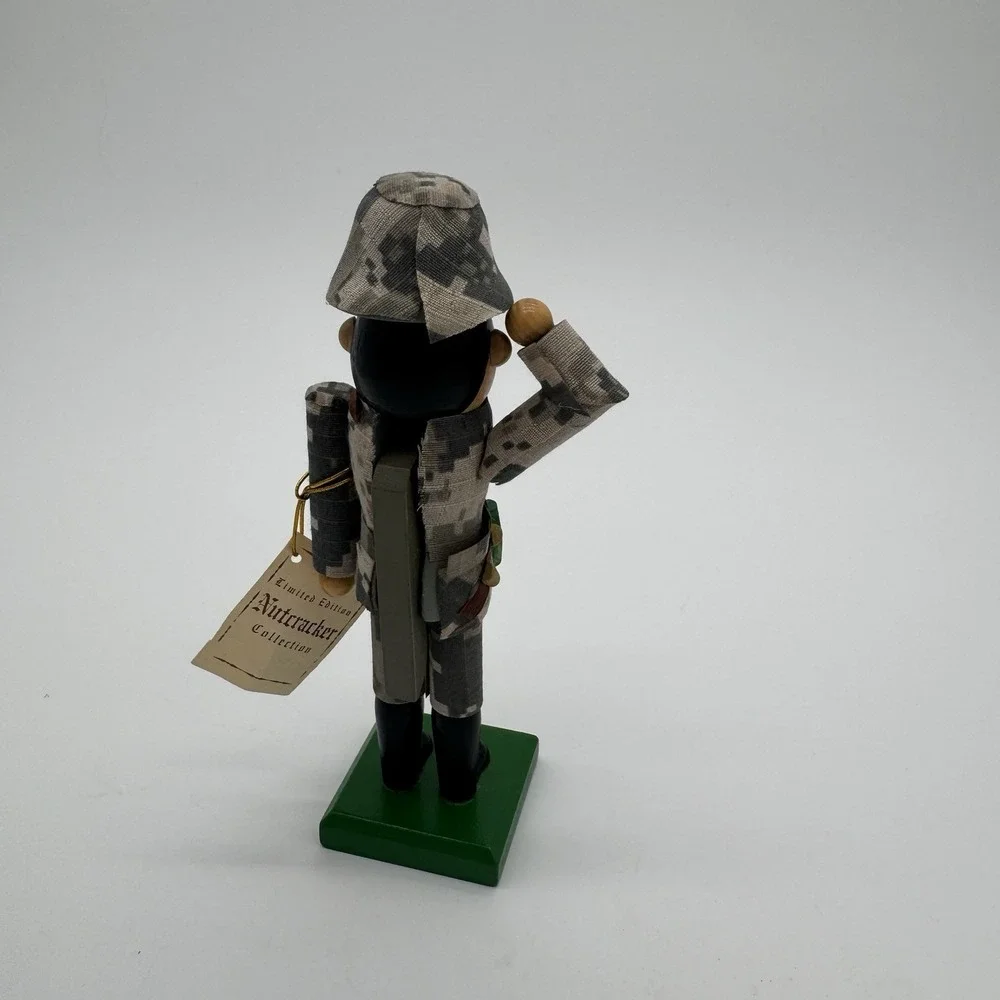 2010 Limited Edition Military Soldier‎ Nutcracker Wood Figurine Army Camo 8